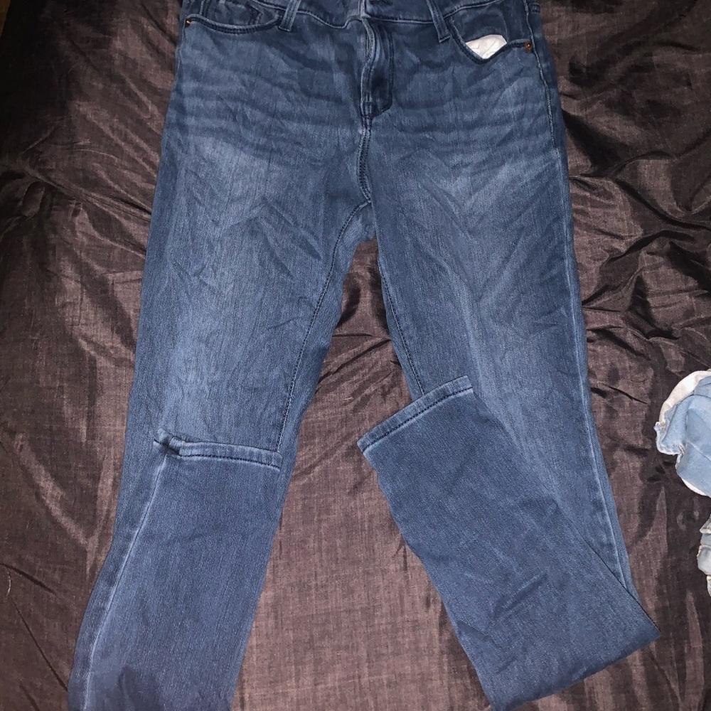 Skinny blue jeans